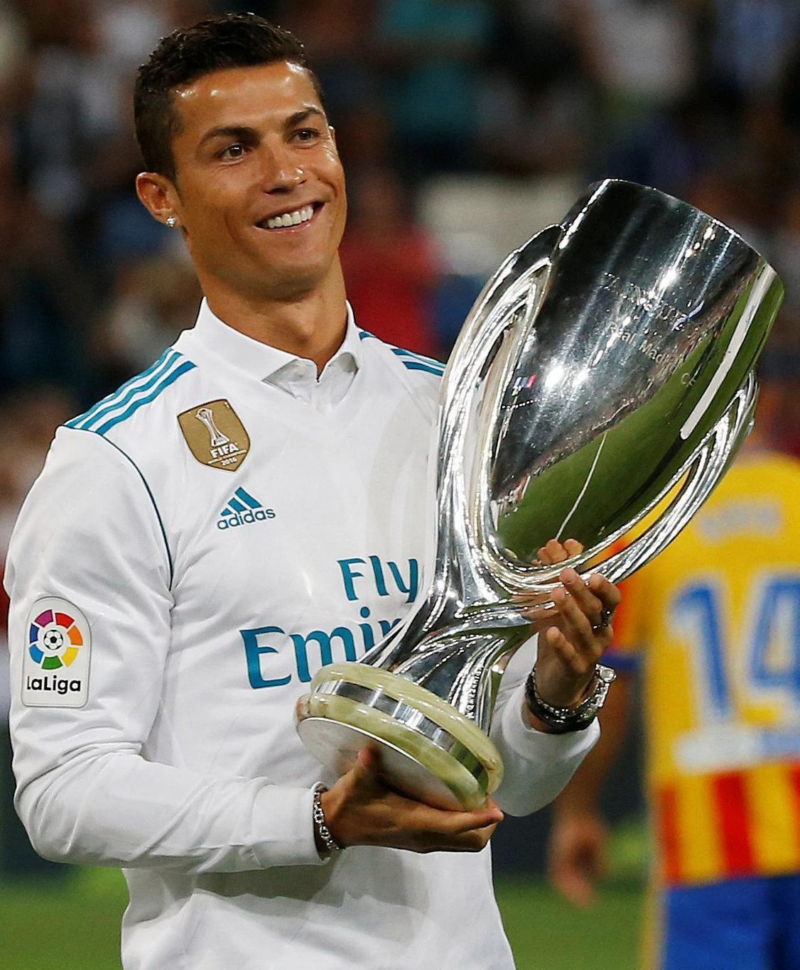 Cristiano Ronaldo (CR7)